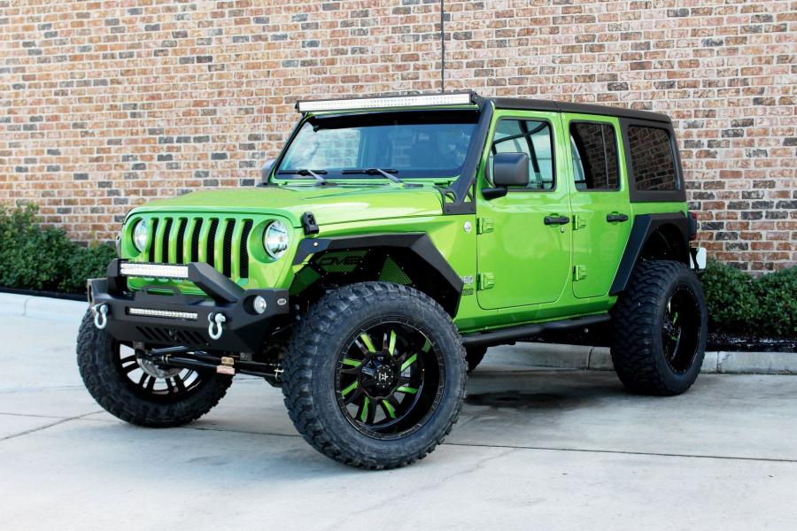  Jeep Wrangler Unlimited Sport by AWT Motorsports 2019 года  (фото 1 из 5)